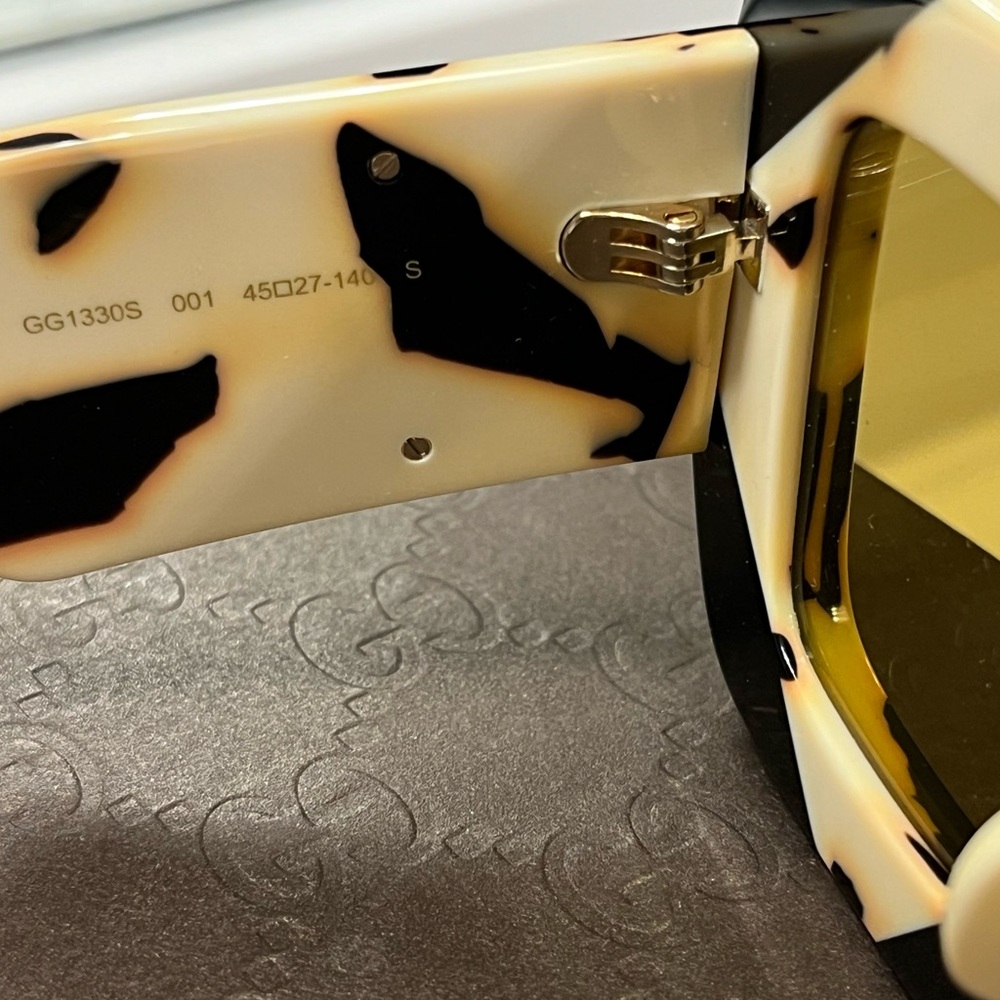 GUCCI Hollywood Forever Woman’s Sunglasses - Picture 8 of 16